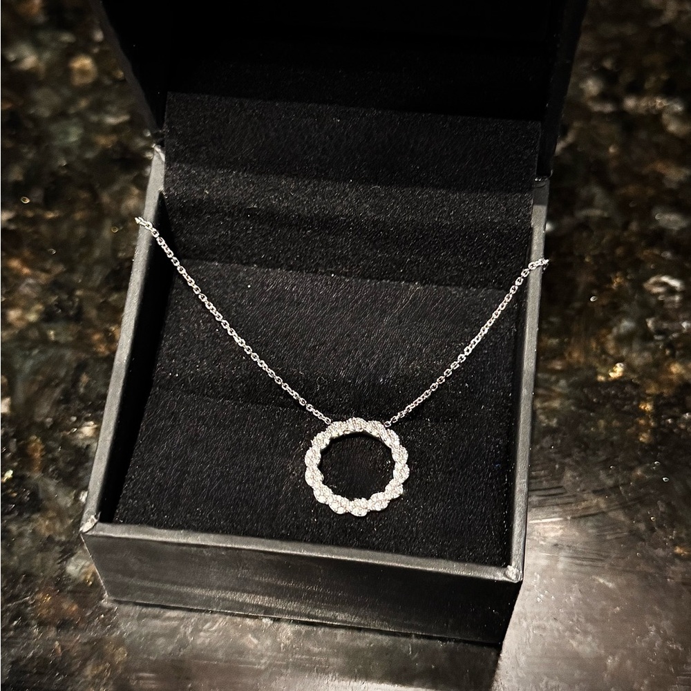 Kay Jewelers Silver Circle Pendant Necklace 10k white gold